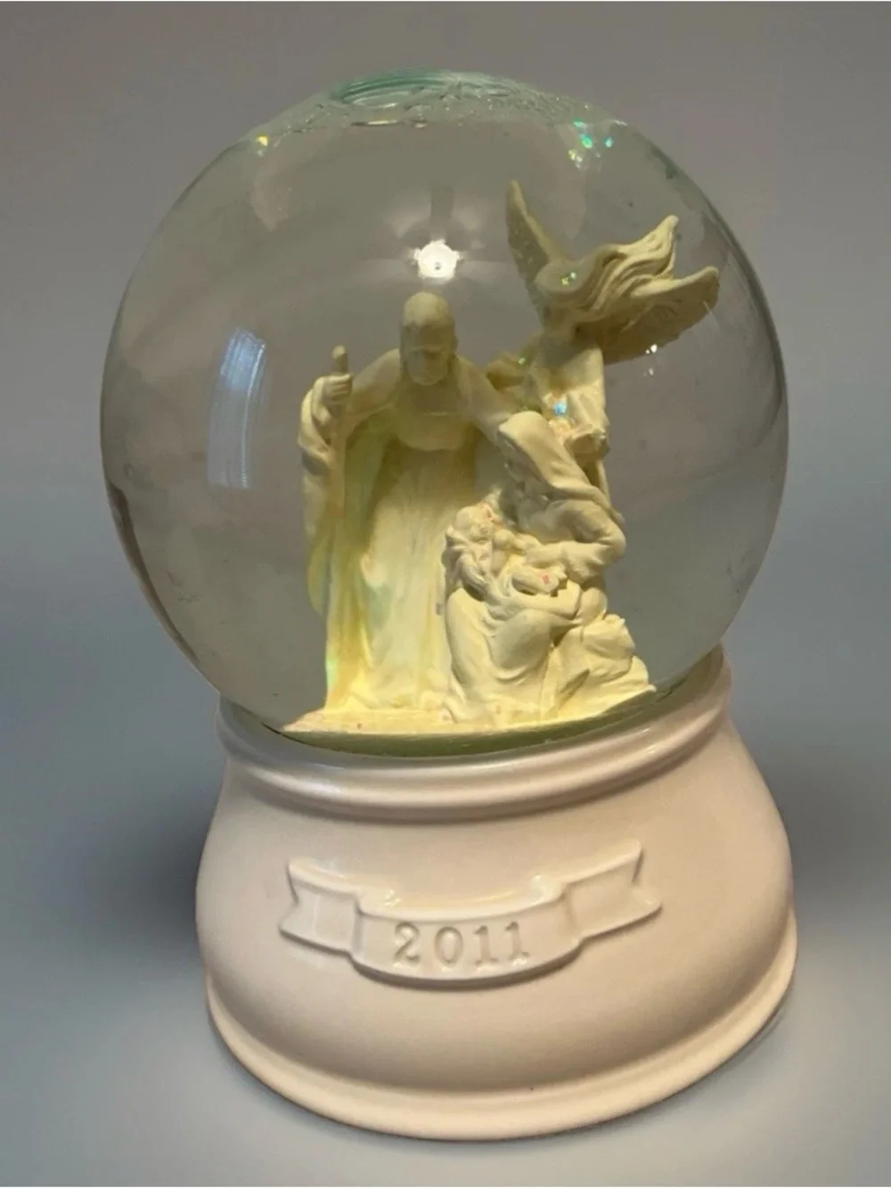 2011 Christmas Water Globe Nativity Musical 